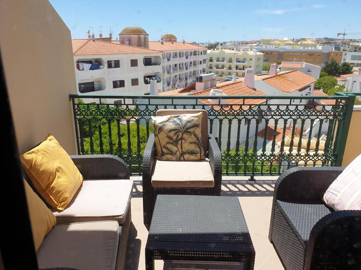 Oura T1 Coral , Close To The Strip, Swimming Pool, Wi Fi, A/c * Albufeira
