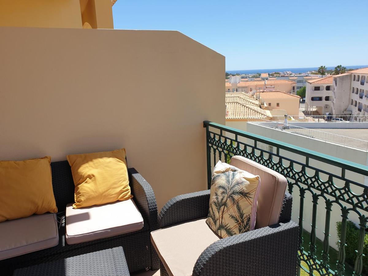 Oura T1 Coral , Close To The Strip, Swimming Pool, Wi Fi, A/c *