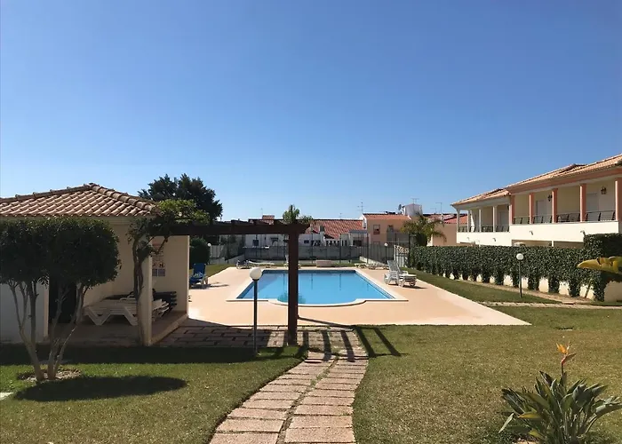 Oura Beach T1 Apartment Coral , Close To The Strip, Swimming Pool, Wi Fi, A/C