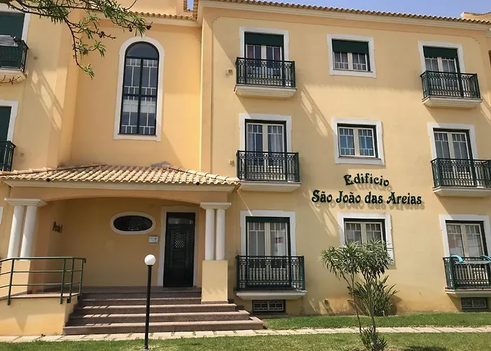 Oura Beach T1 Apartment Coral , Close To The Strip, Swimming Pool, Wi Fi, A/C