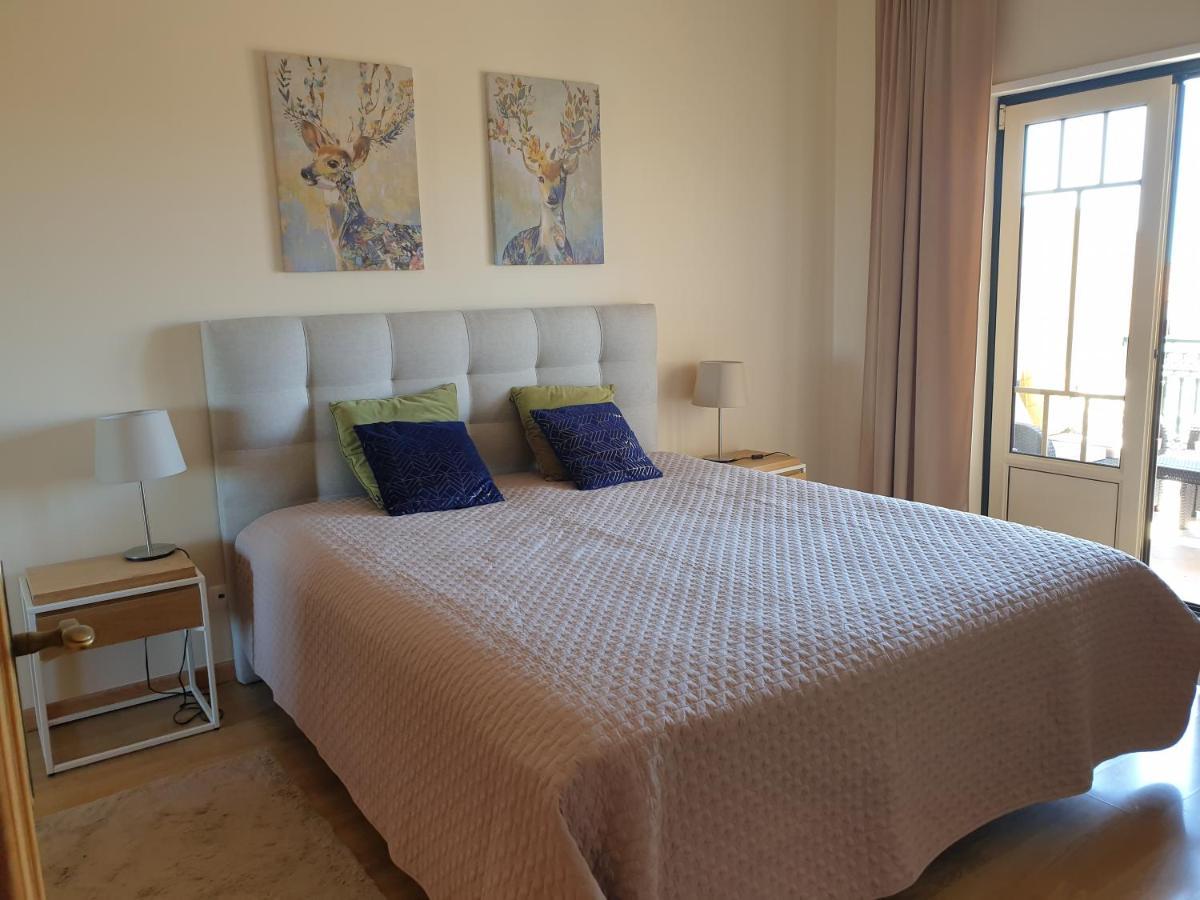 Oura T1 Coral , Close To The Strip, Swimming Pool, Wi Fi, A/c * Albufeira